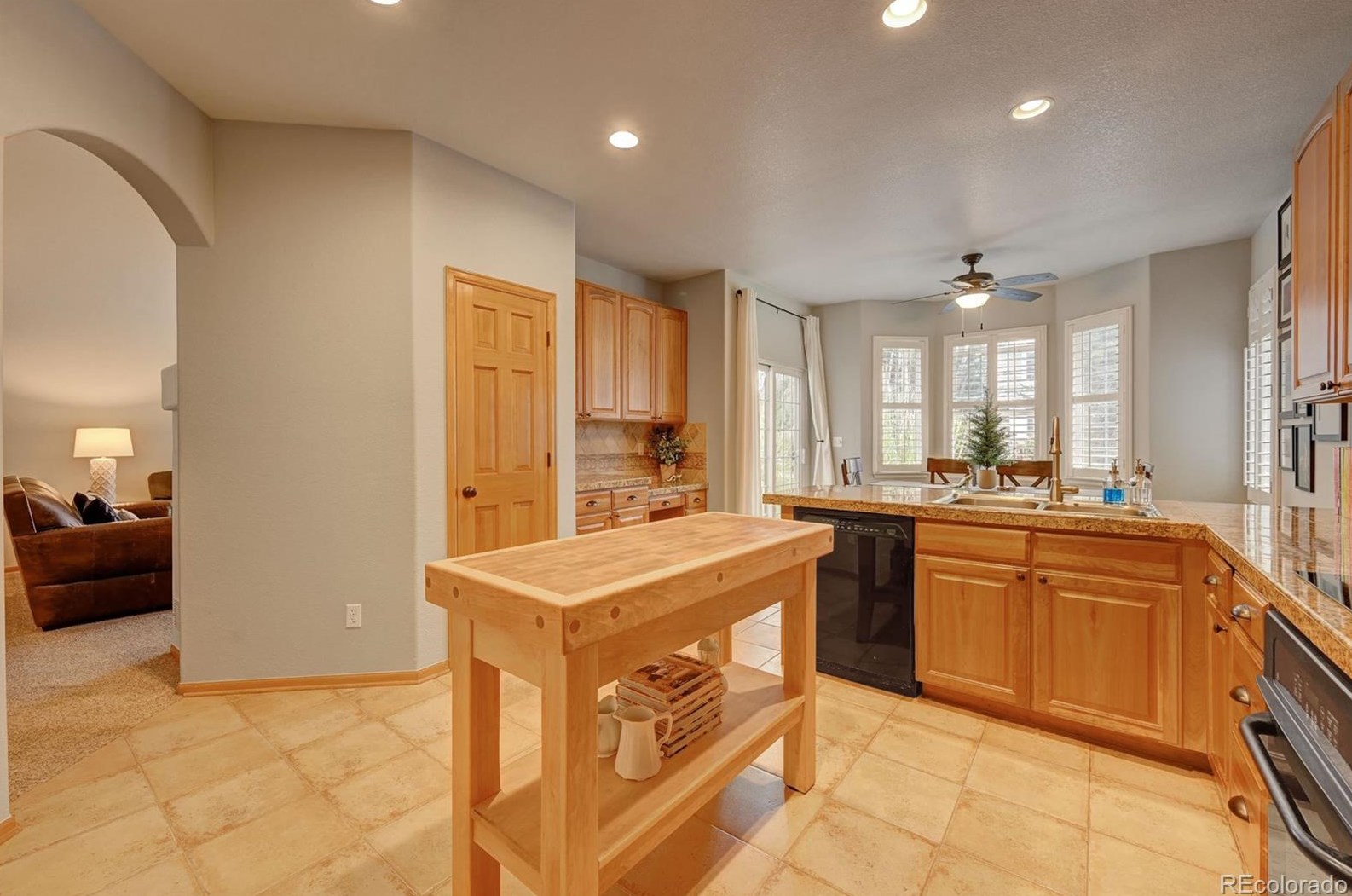 7484 Saratoga Pl, Littleton CO 80123-6310 exterior