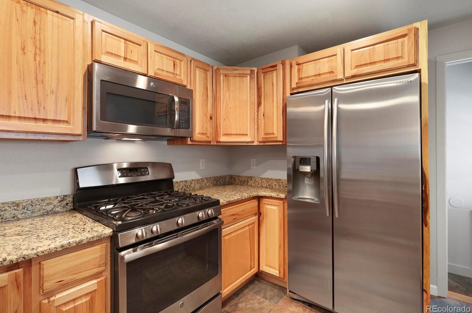 105 Birch Ave, Castle Rock CO 80104-2225 exterior