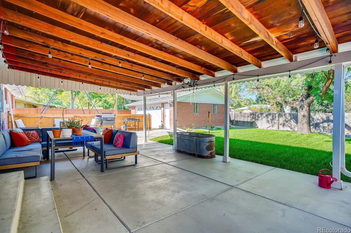 7155 Lincoln St, Littleton CO  80122-1141 exterior