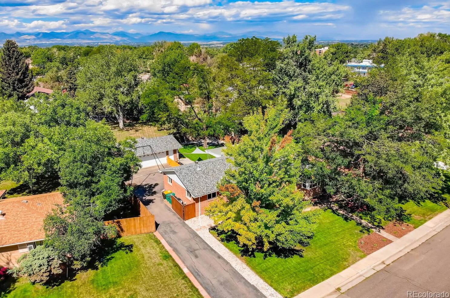 7155 Lincoln St, Littleton CO  80122-1141 exterior