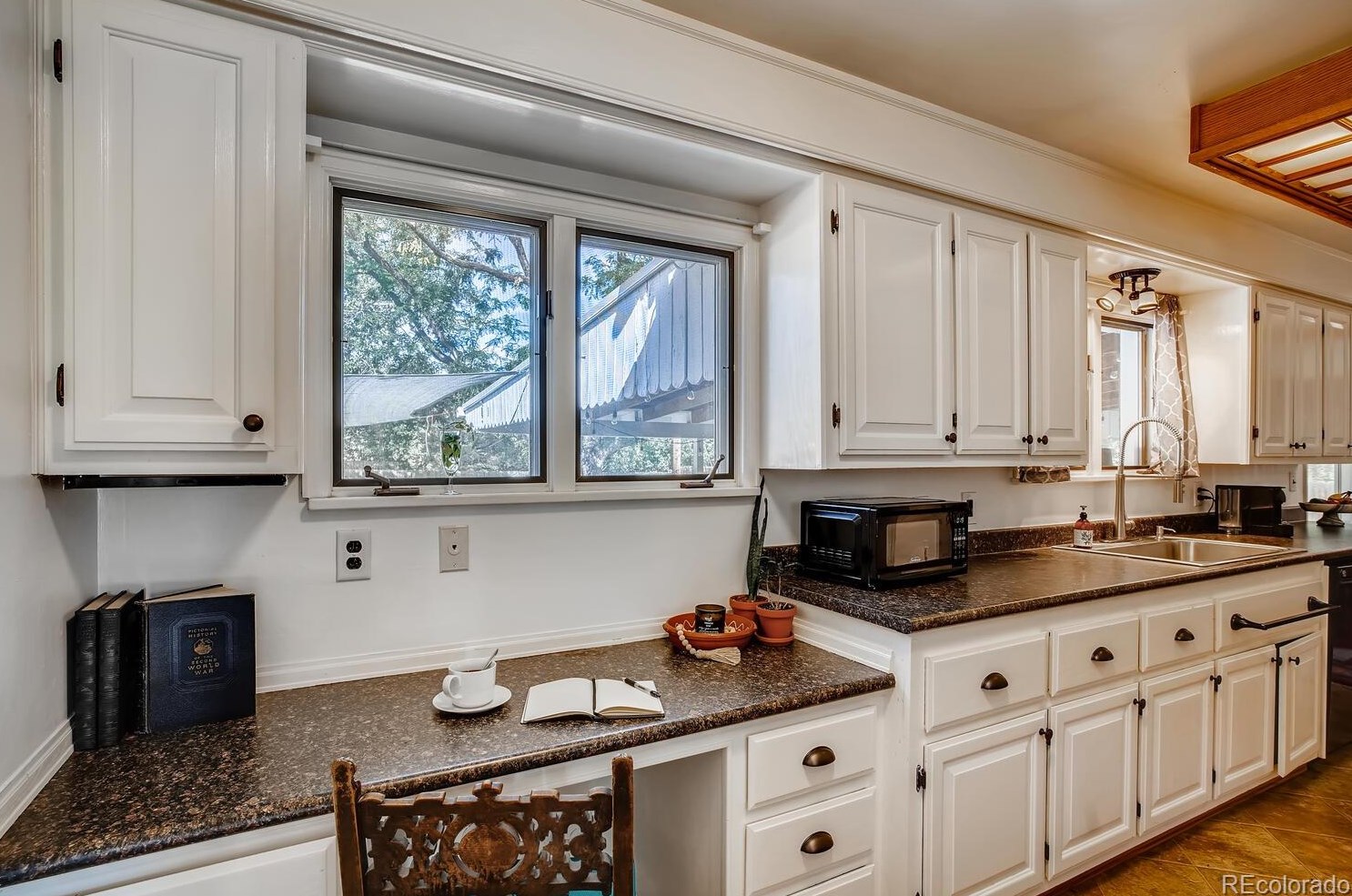 7155 Lincoln St, Littleton CO  80122-1141 exterior