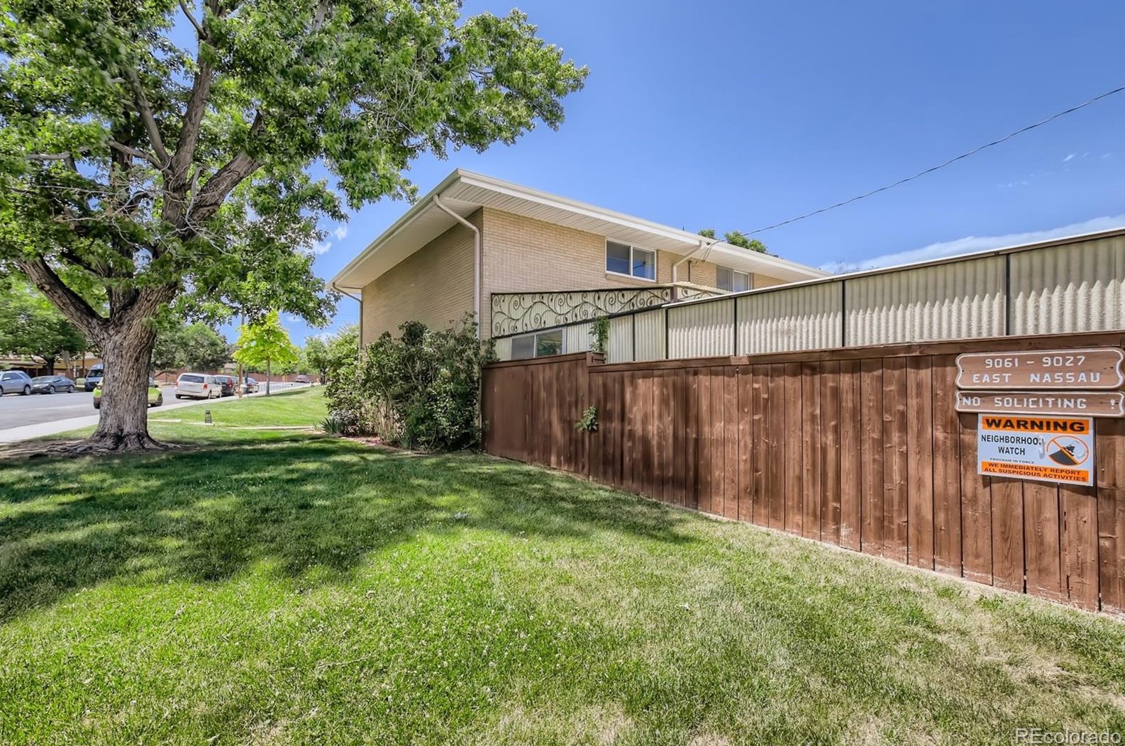 9061 Nassau Ave, Denver CO  80237-1916 exterior