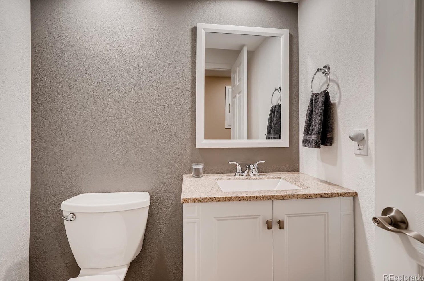 9975 82 Pl, Arvada CO  80005-2160 exterior