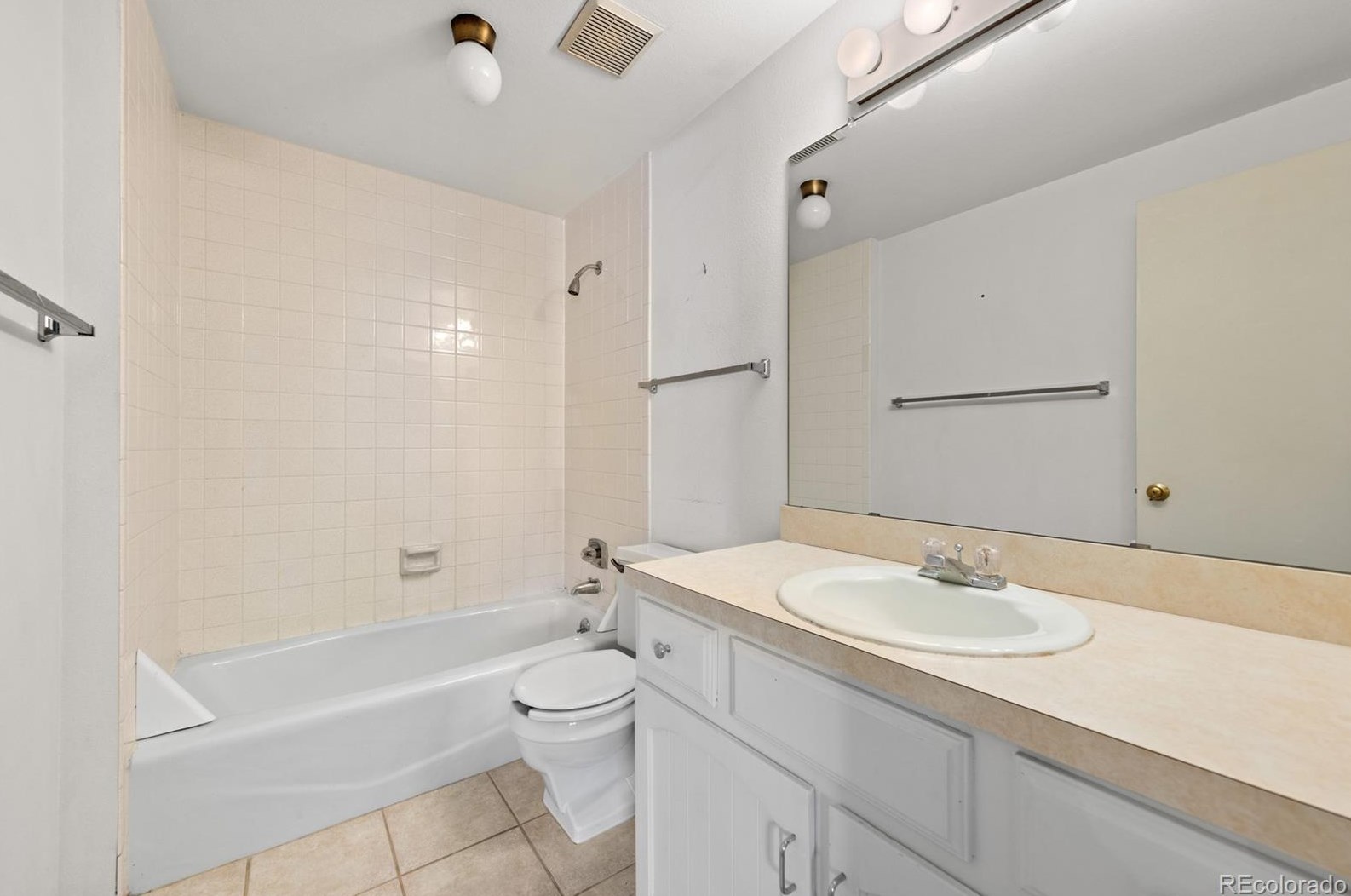 5244 Everett Ct, Littleton CO 80128-7104 exterior