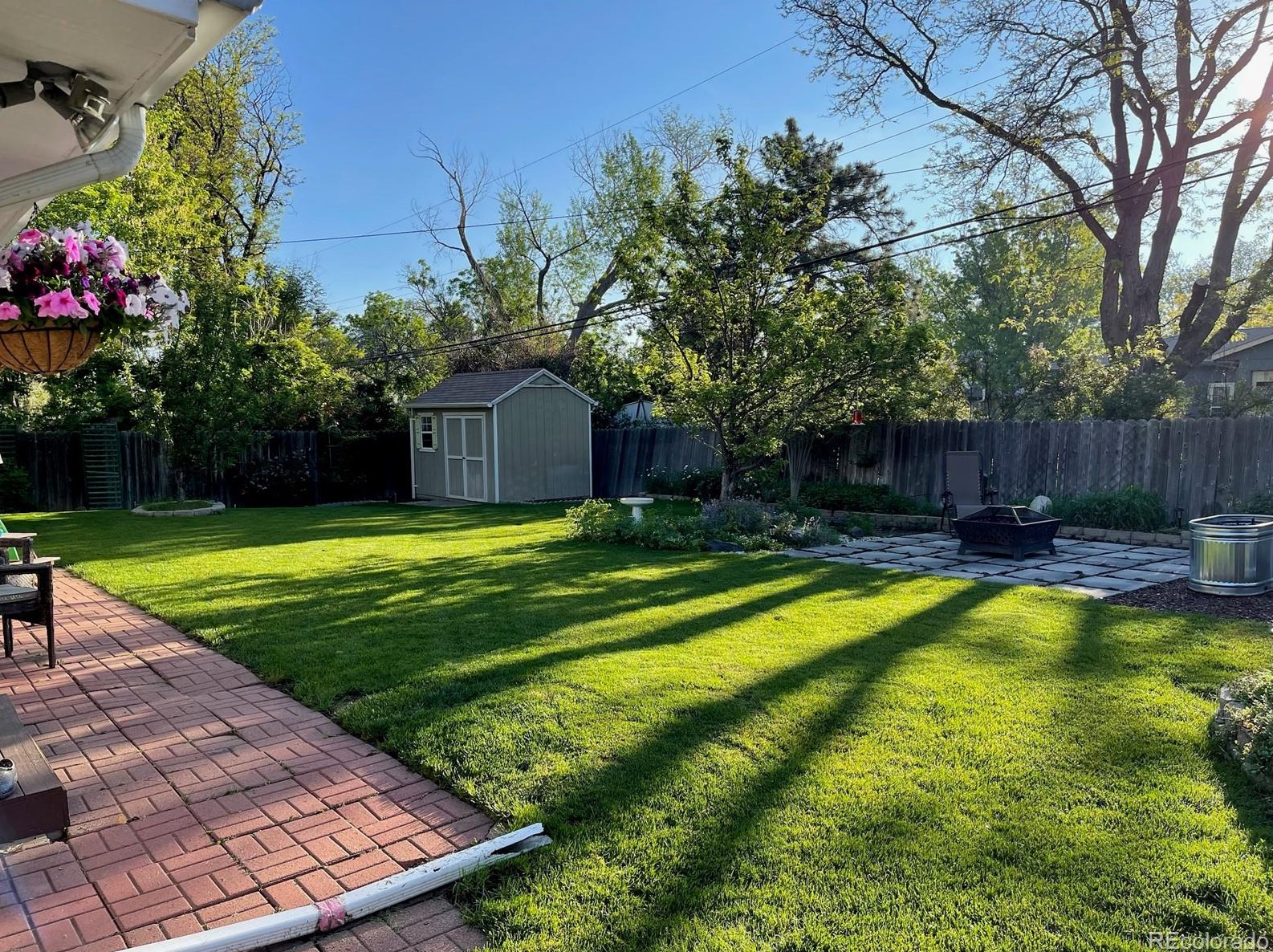 7280 Sherman St, Littleton CO 80121-2351 exterior