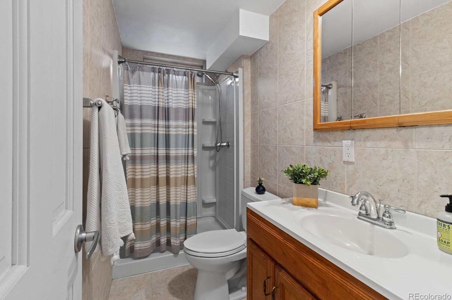 7280 Sherman St, Littleton CO 80121-2351 exterior