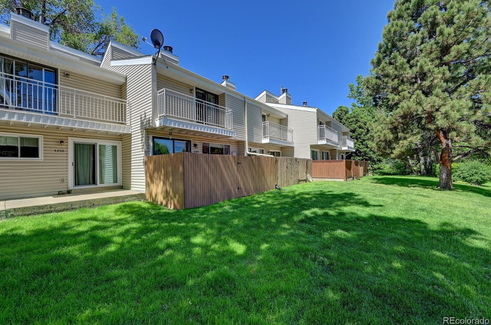 4208 Maplewood Way, Littleton CO  80121-3319 exterior