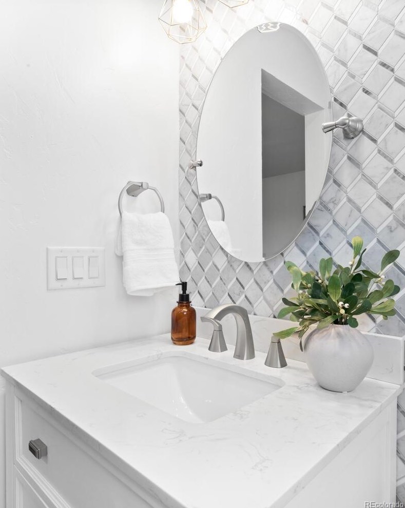 6919 Prince Way, Littleton CO  80120-3509 exterior