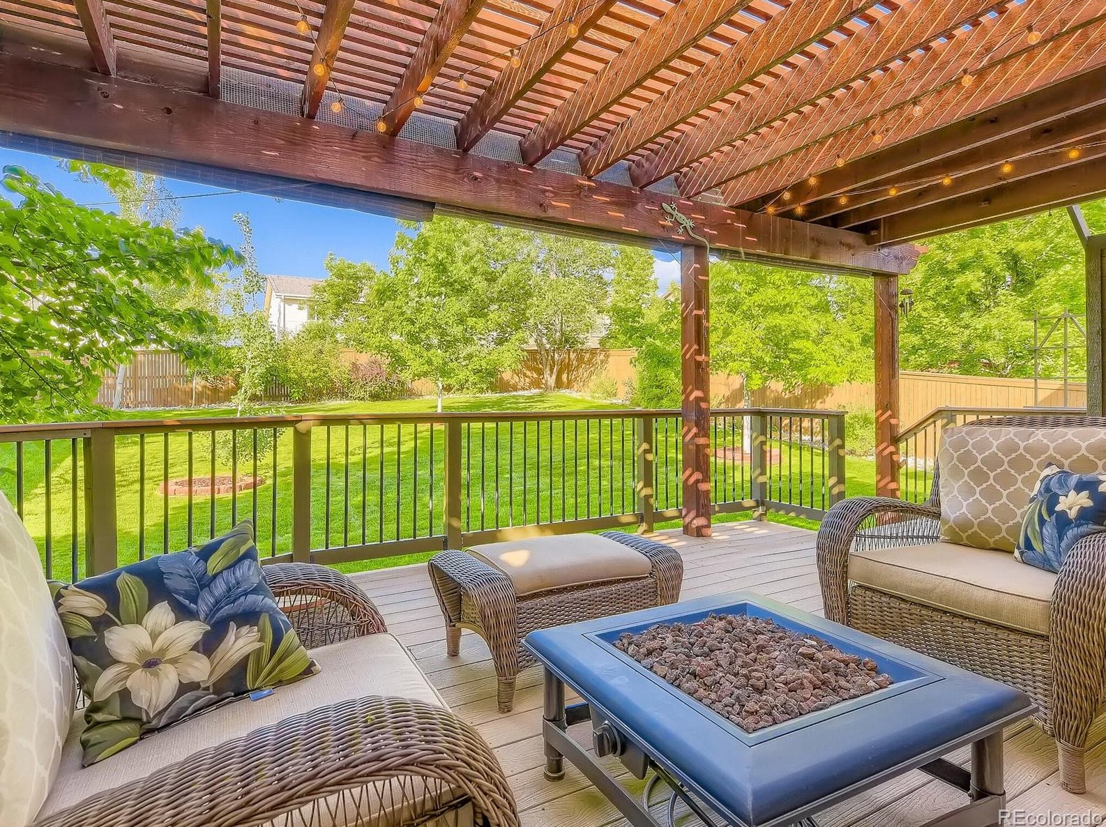 10161 Fawnbrook Ln, Littleton CO 80130-6896 exterior