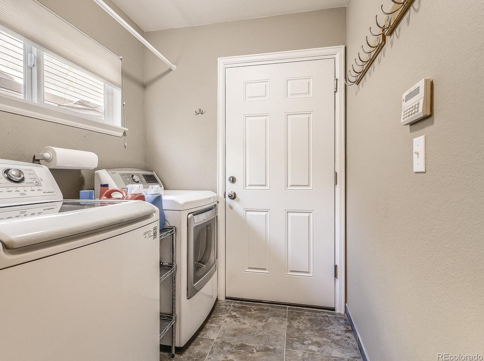 10161 Fawnbrook Ln, Littleton CO 80130-6896 exterior