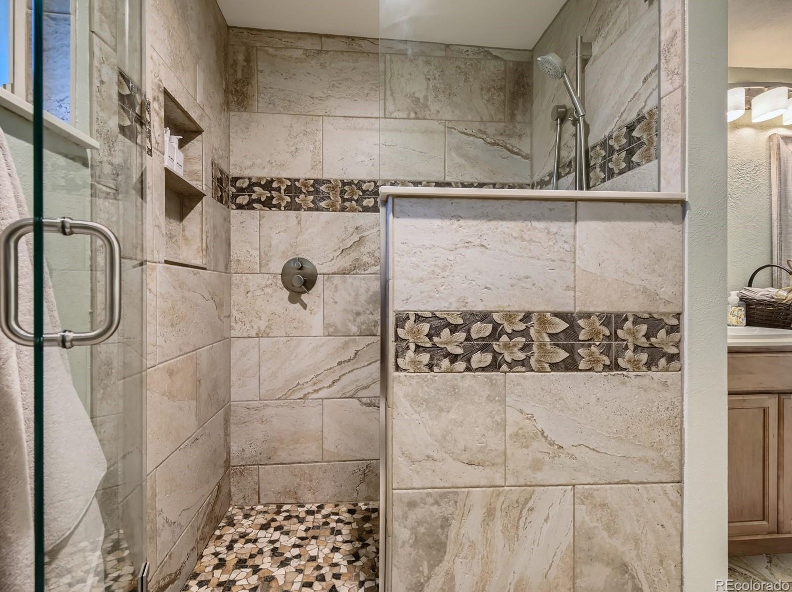 7415 Kendall Blvd, Littleton CO 80128-4680 exterior