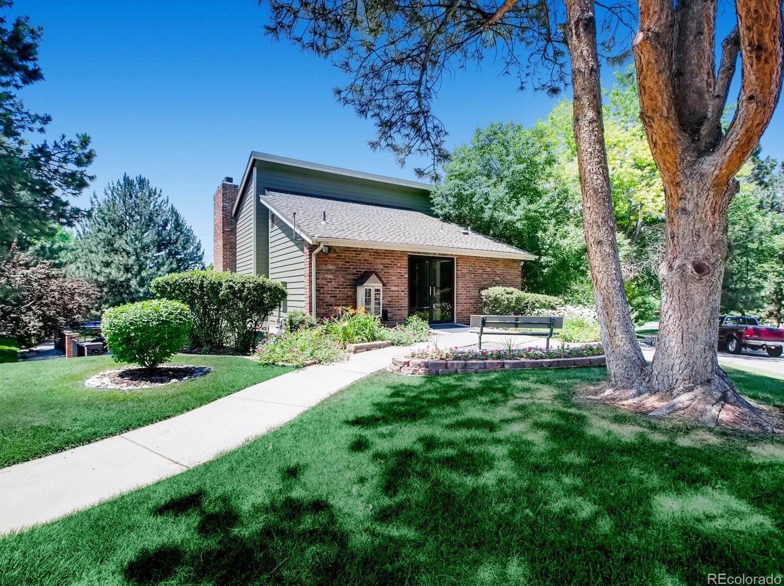 7415 Kendall Blvd, Littleton CO 80128-4680 exterior