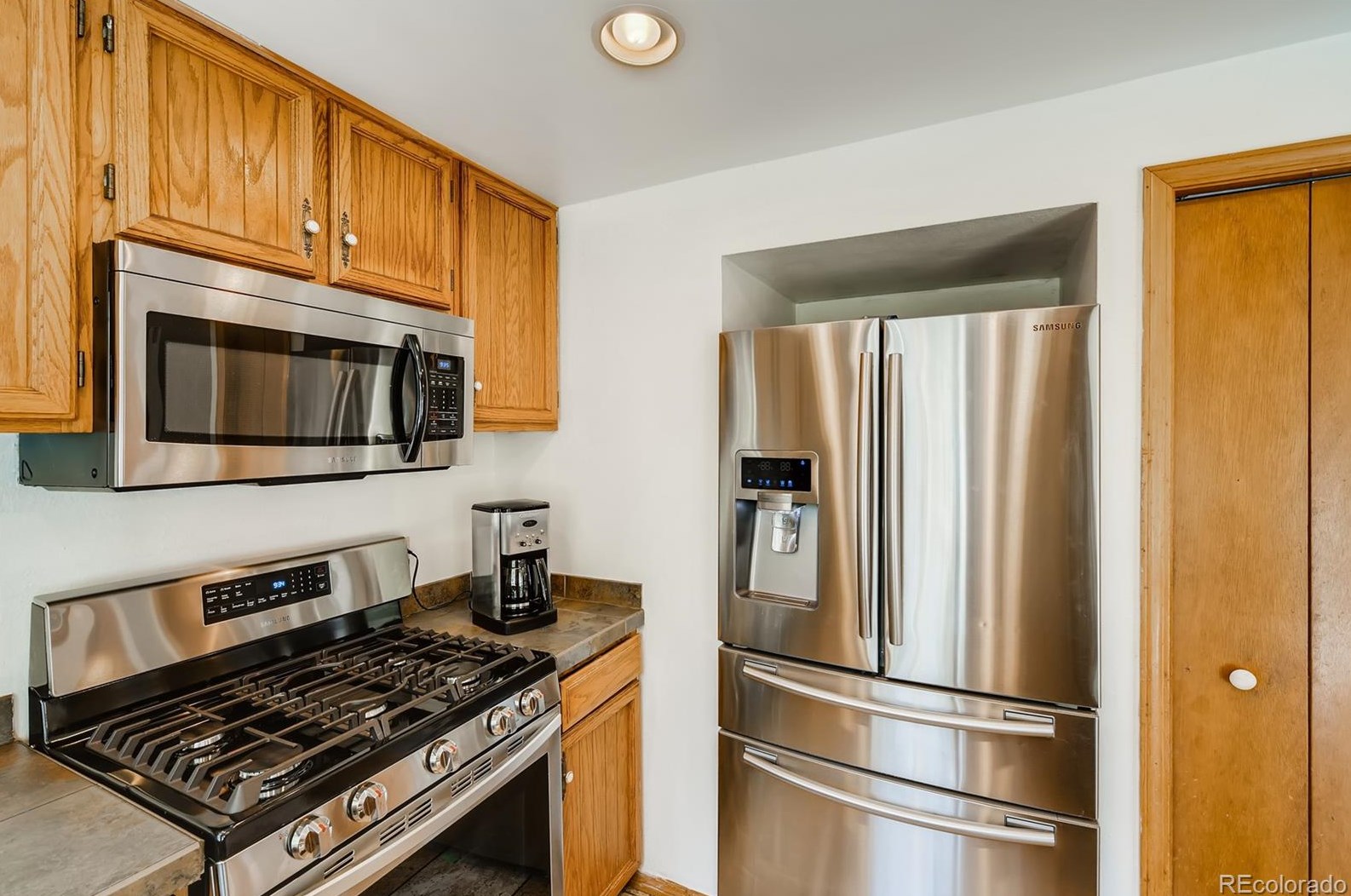 7847 Brk Dr, Littleton CO 80128-6126 exterior