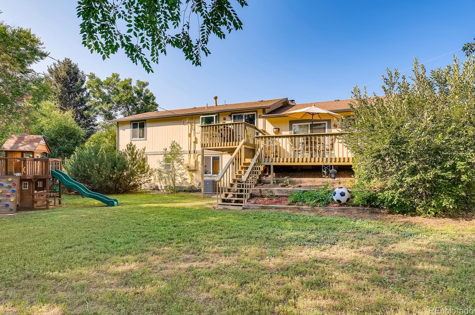 7847 Brk Dr, Littleton CO 80128-6126 exterior