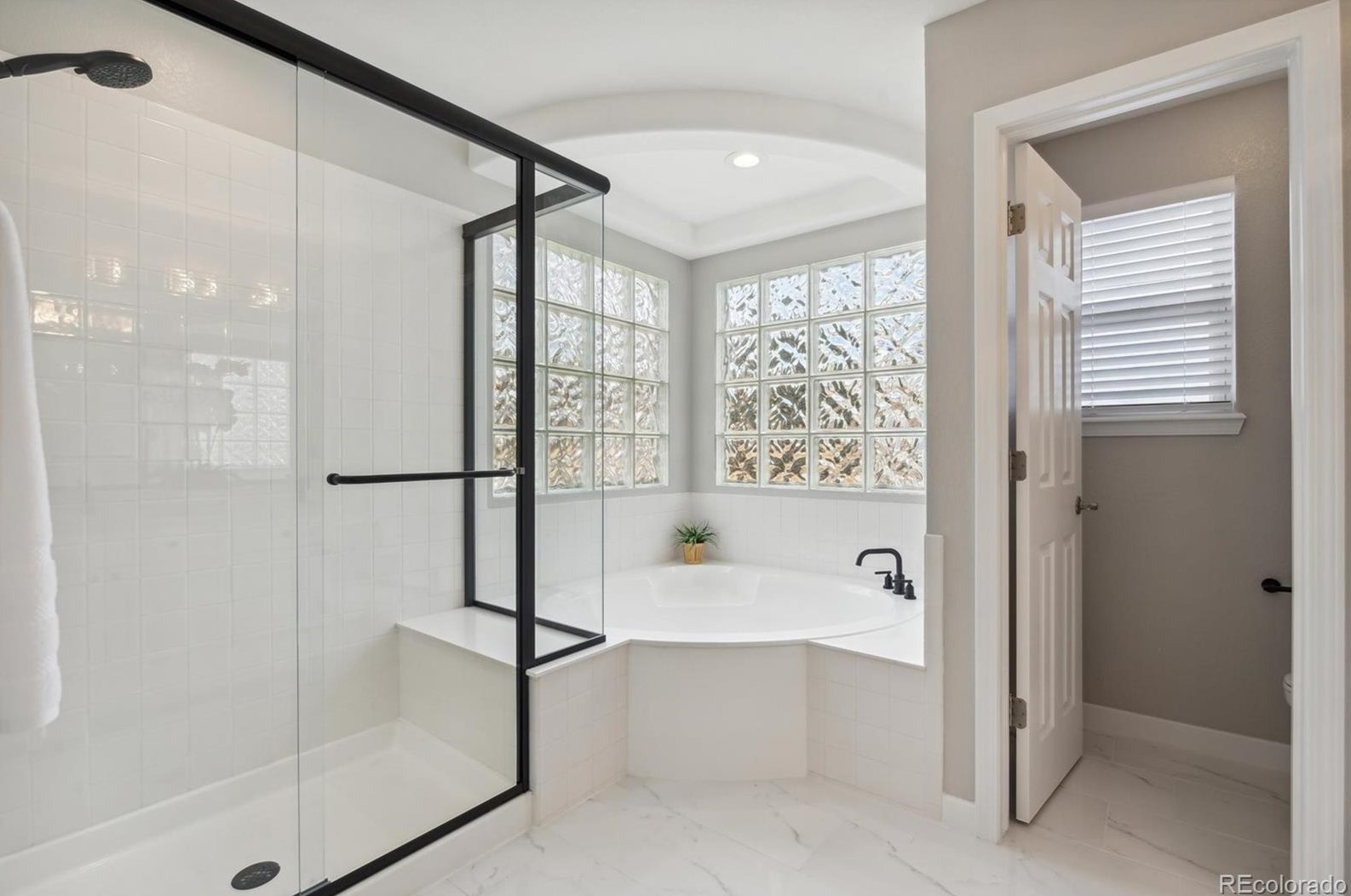 3297 Oak Leaf Pl, Littleton CO  80129-6301 exterior