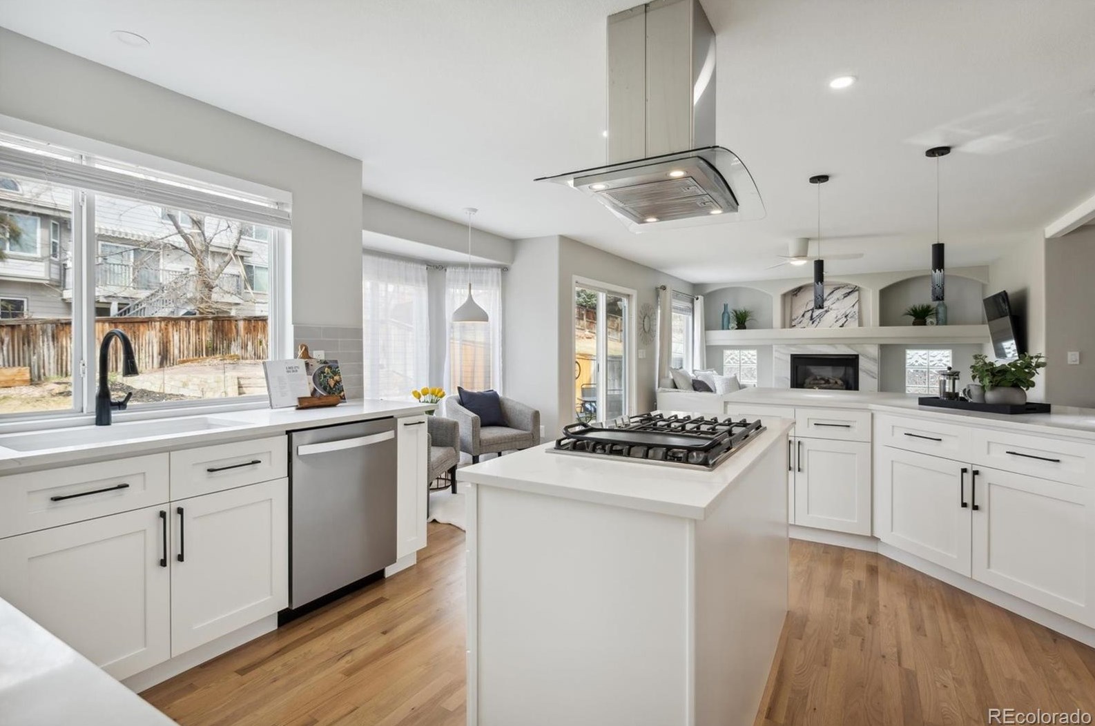 3297 Oak Leaf Pl, Littleton CO  80129-6301 exterior