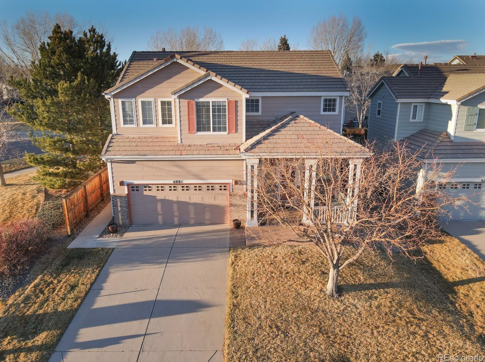 6881 Remington Pl, Littleton CO 80128-8318 exterior