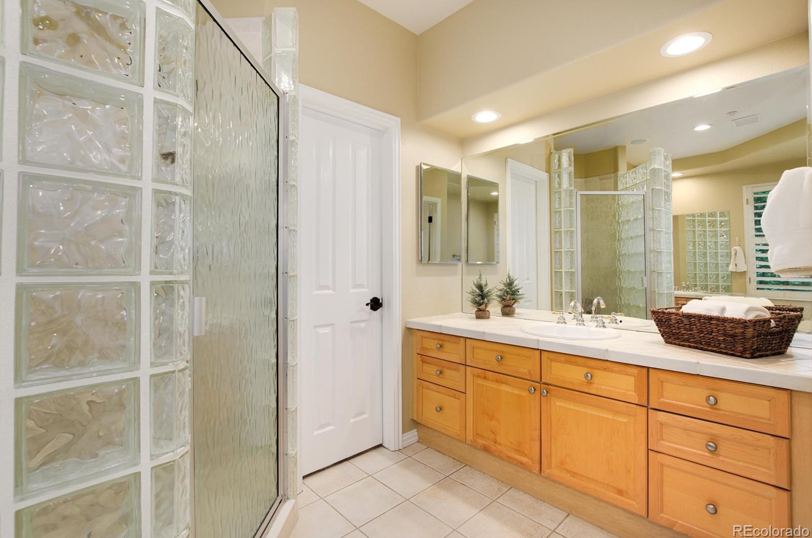 3303 Country Club Pkwy, Castle Rock CO  80108-9097 exterior