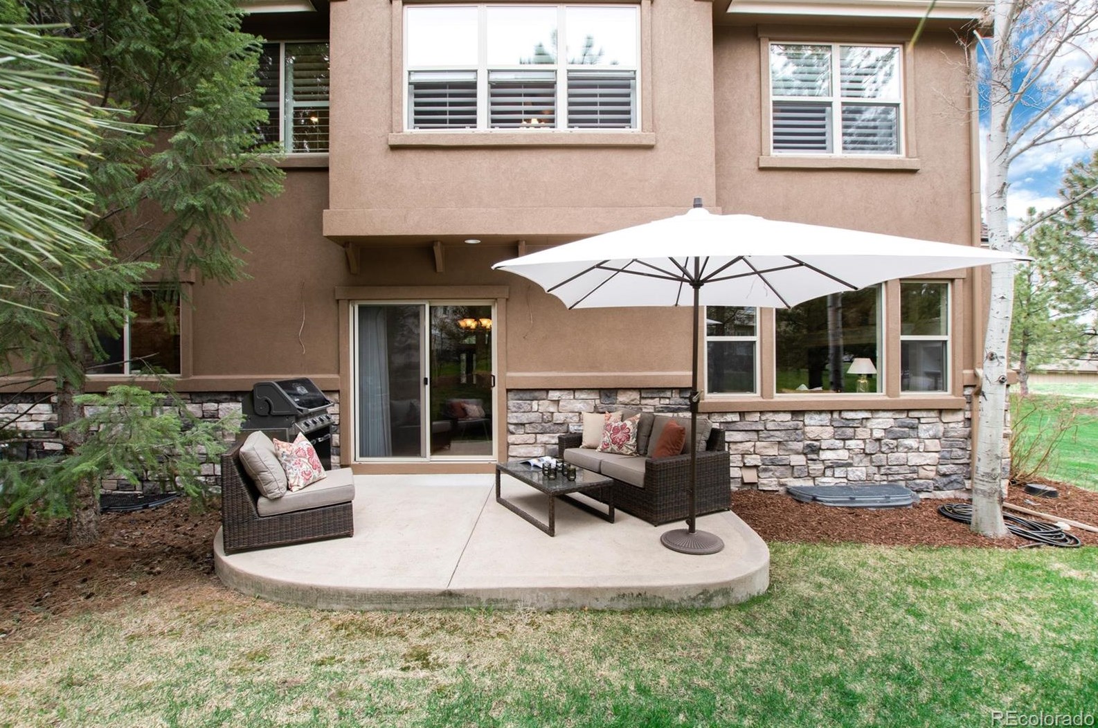 3303 Country Club Pkwy, Castle Rock CO  80108-9097 exterior