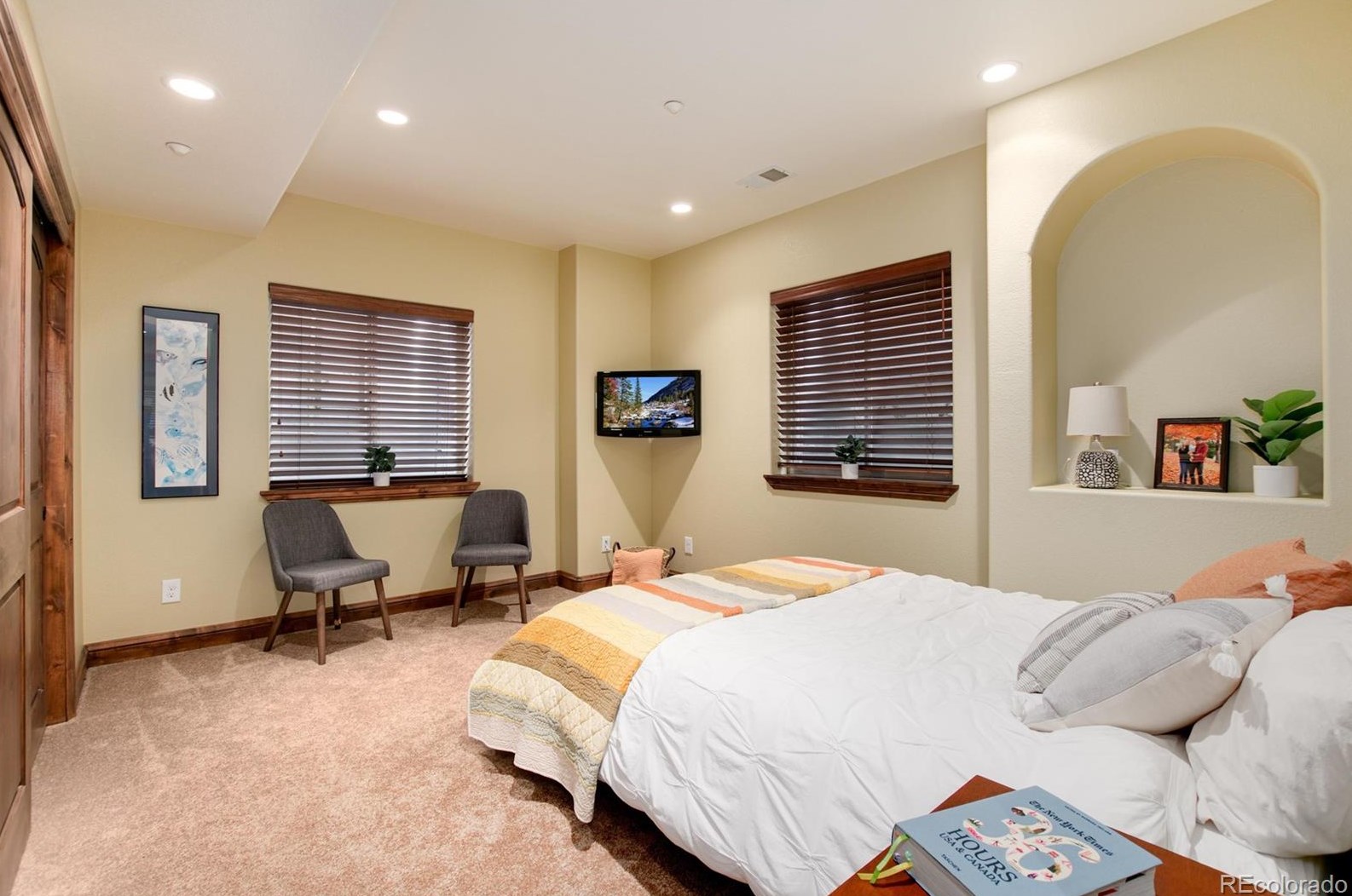 3303 Country Club Pkwy, Castle Rock CO  80108-9097 exterior