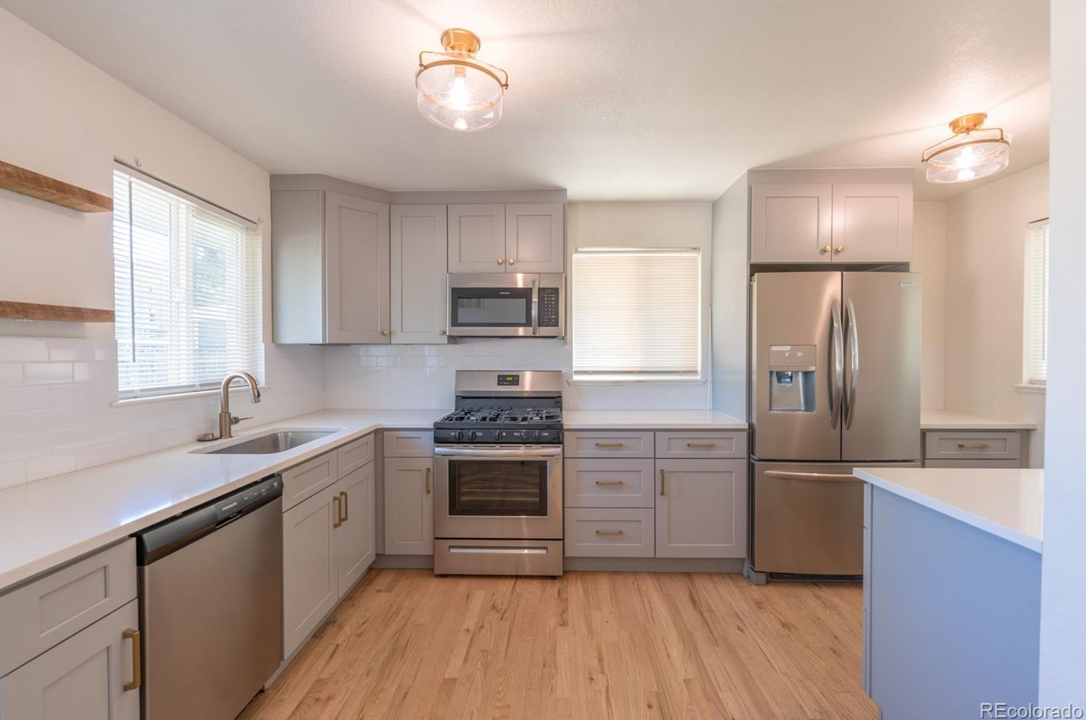 5656 Lakeview St, Littleton CO  80120-1616 exterior