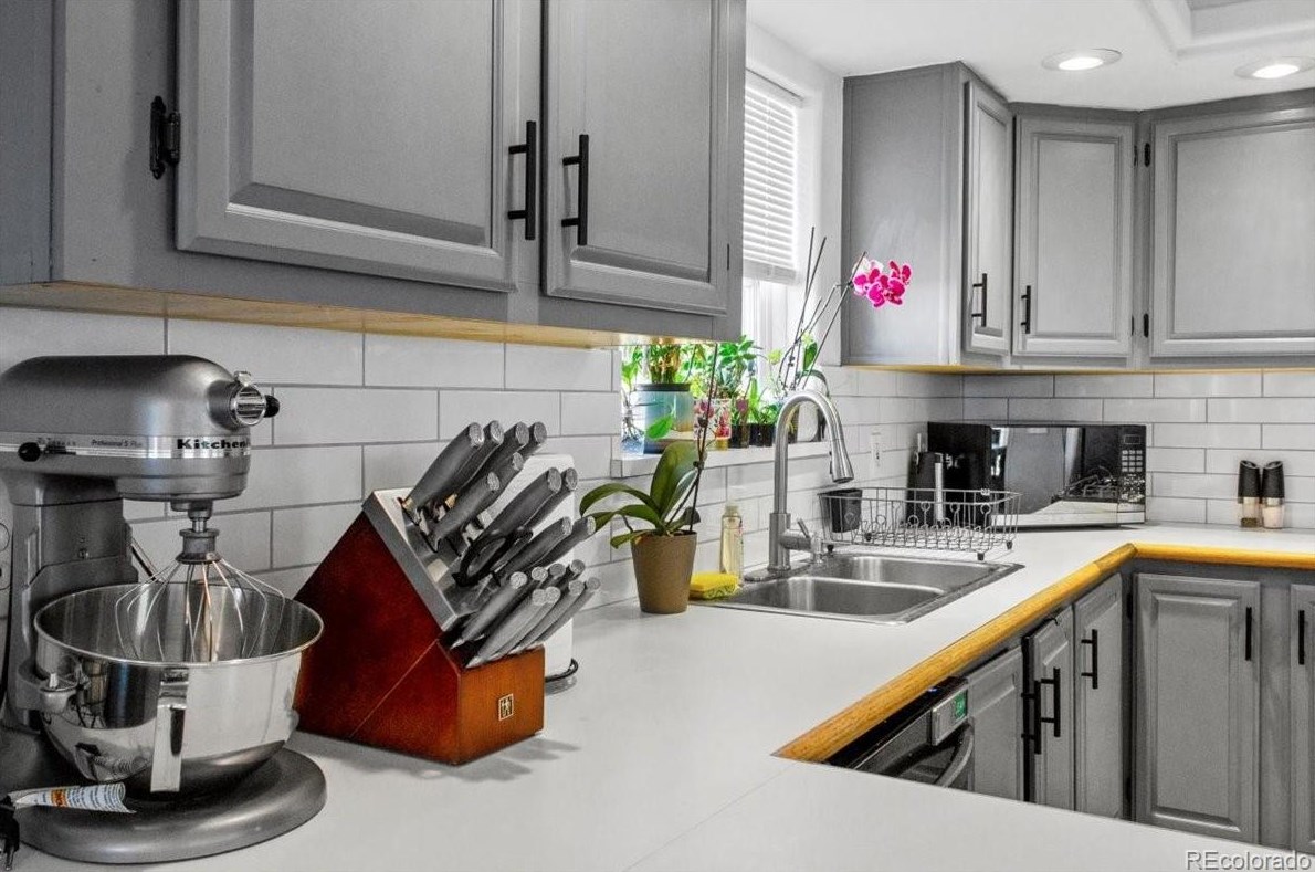 1557 Conestoga Cir, Steamboat Springs CO  80487-4945 exterior