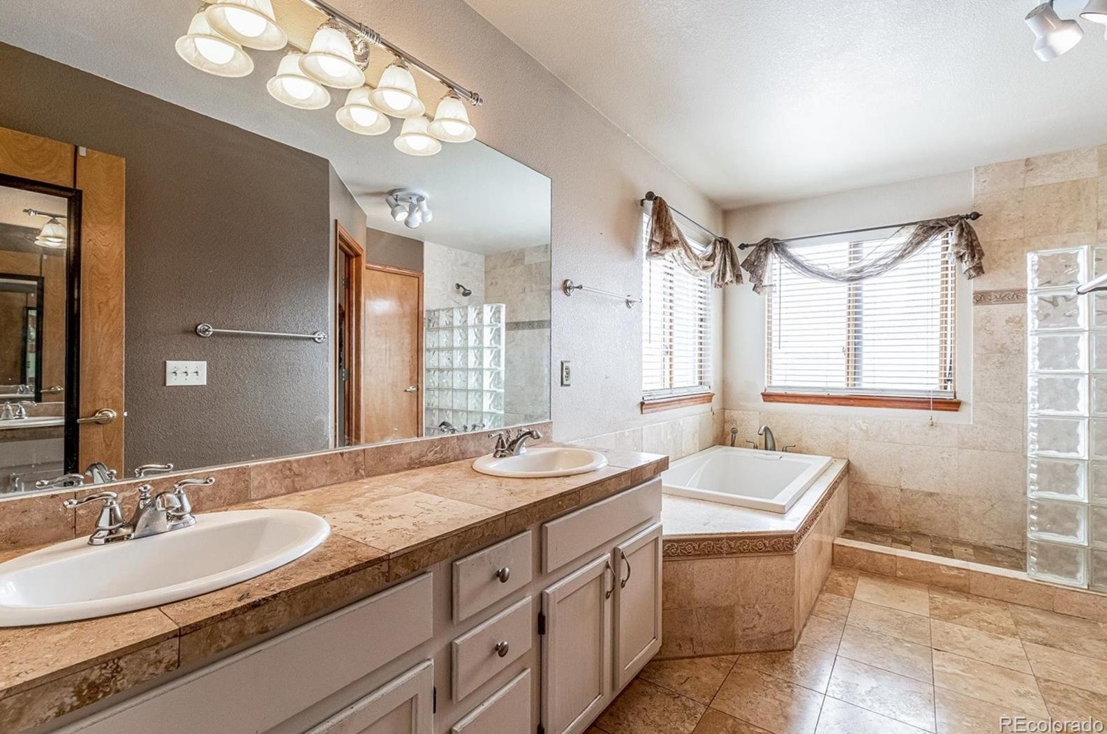 6042 Alkire Ct, Arvada CO  80004-3970 exterior