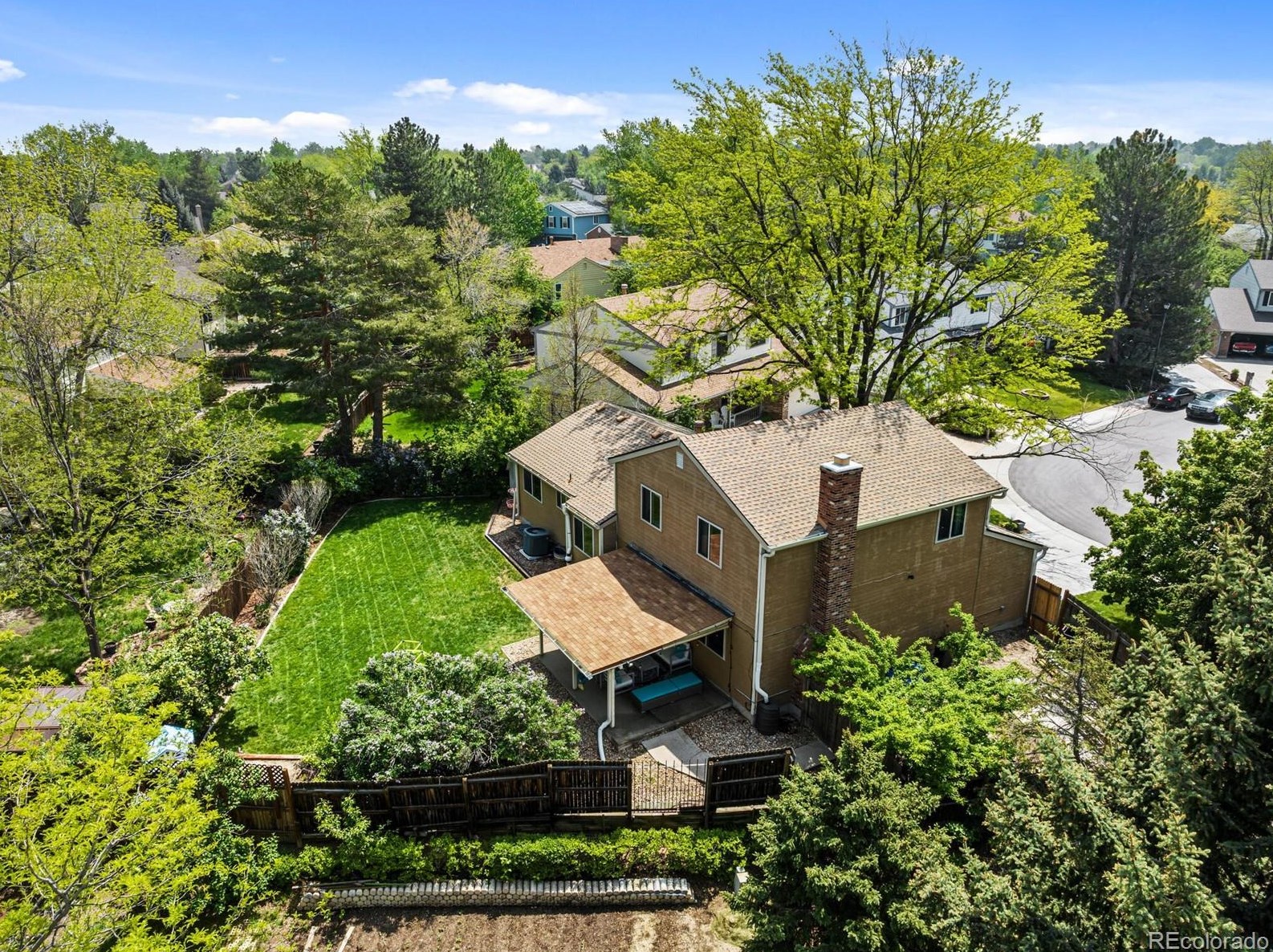 1189 Long Pl, Littleton CO 80122-3020 exterior