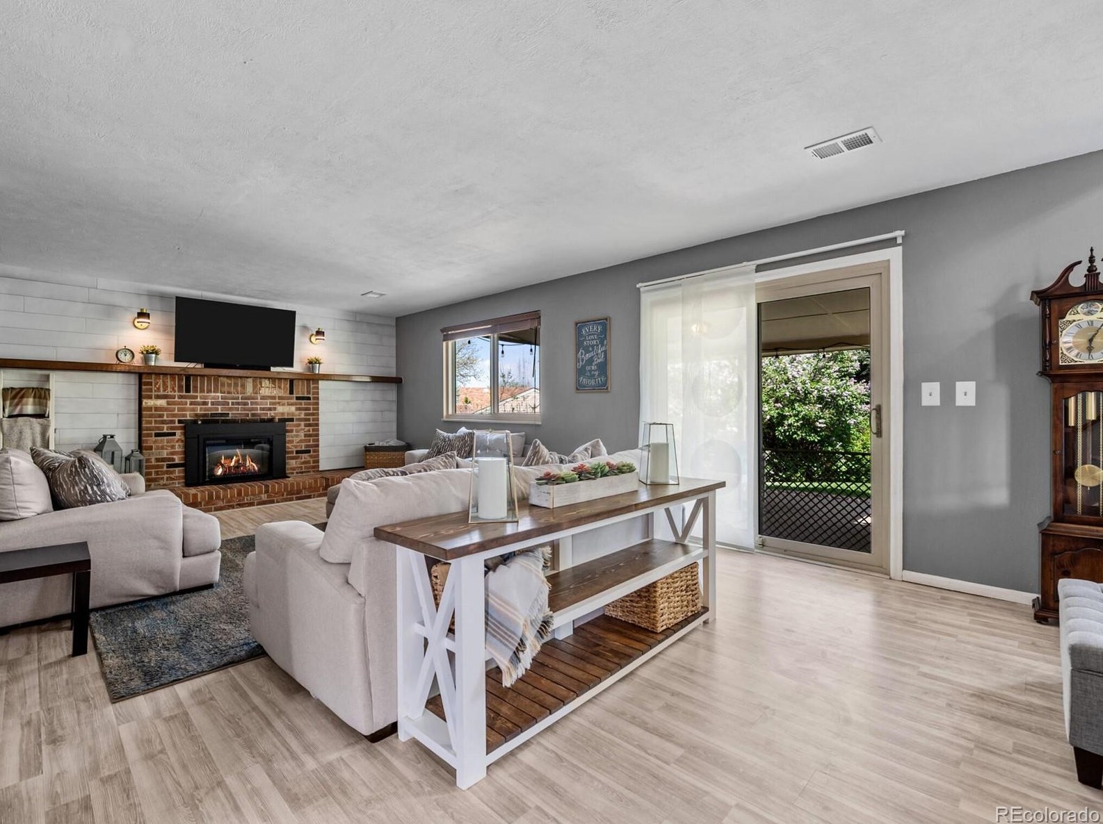 1189 Long Pl, Littleton CO 80122-3020 exterior