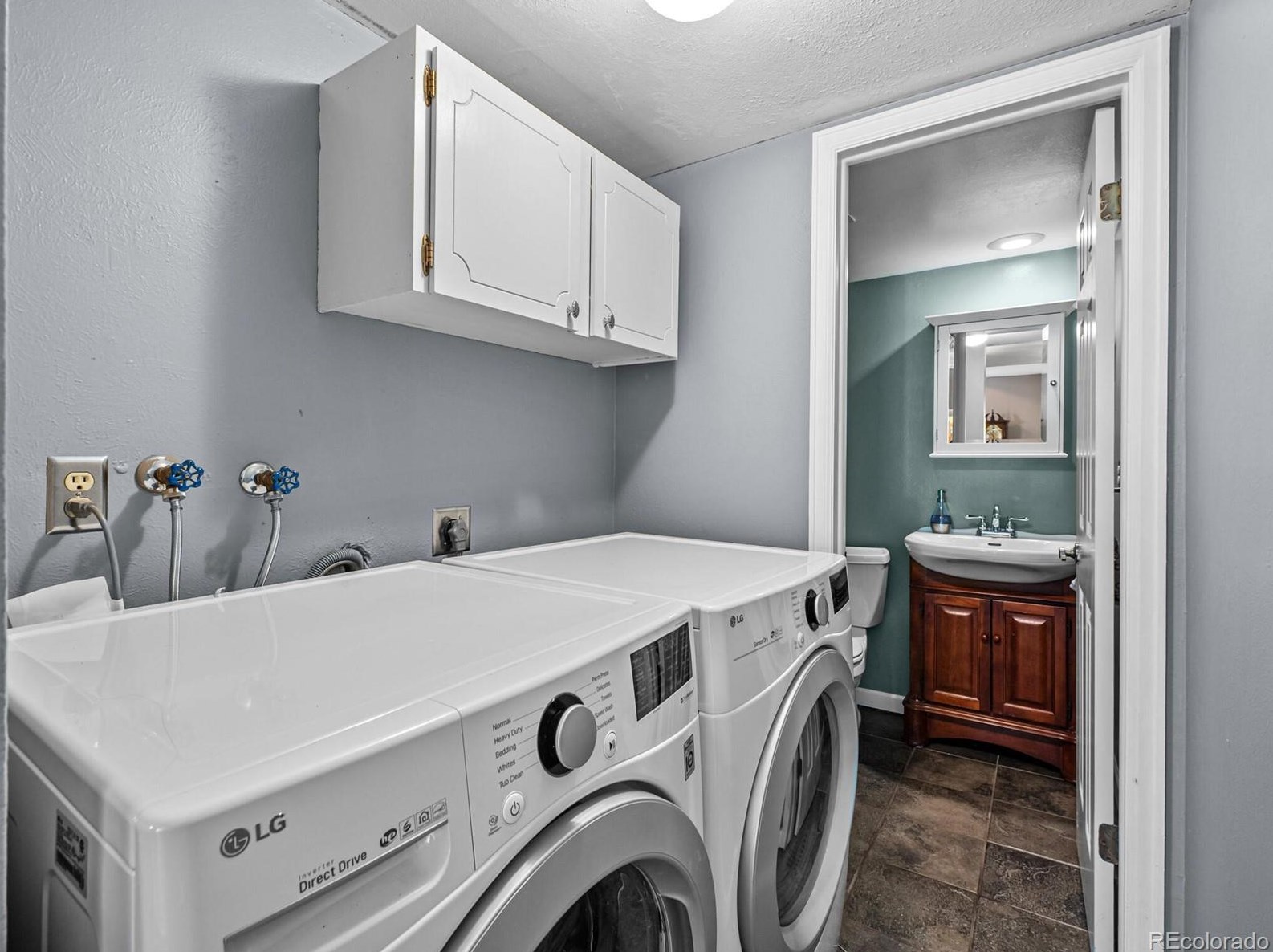 1189 Long Pl, Littleton CO 80122-3020 exterior