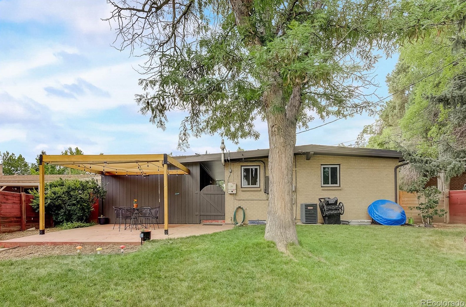 5401 Hickory St, Littleton CO  80120-1424 exterior