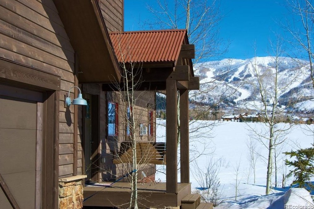 998 Longview Cir, Steamboat Springs CO 80487-3162 exterior