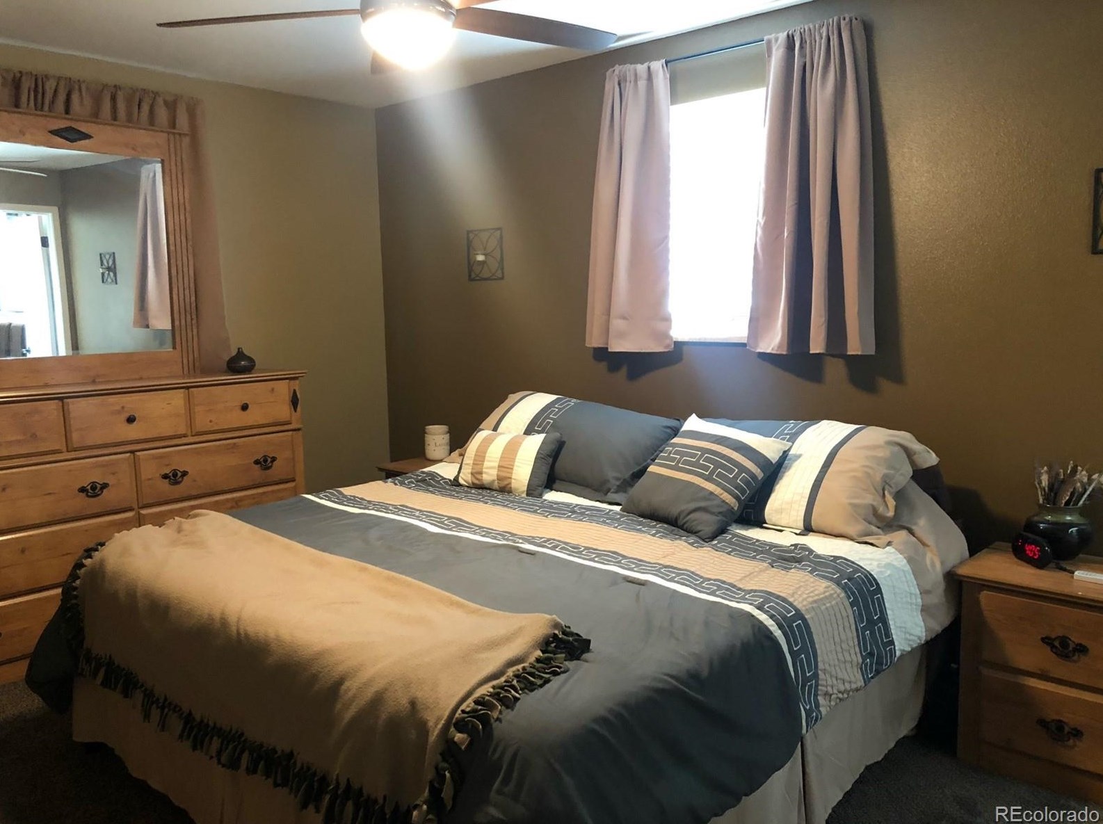 6524 Welch St, Arvada CO  80004-2221 exterior
