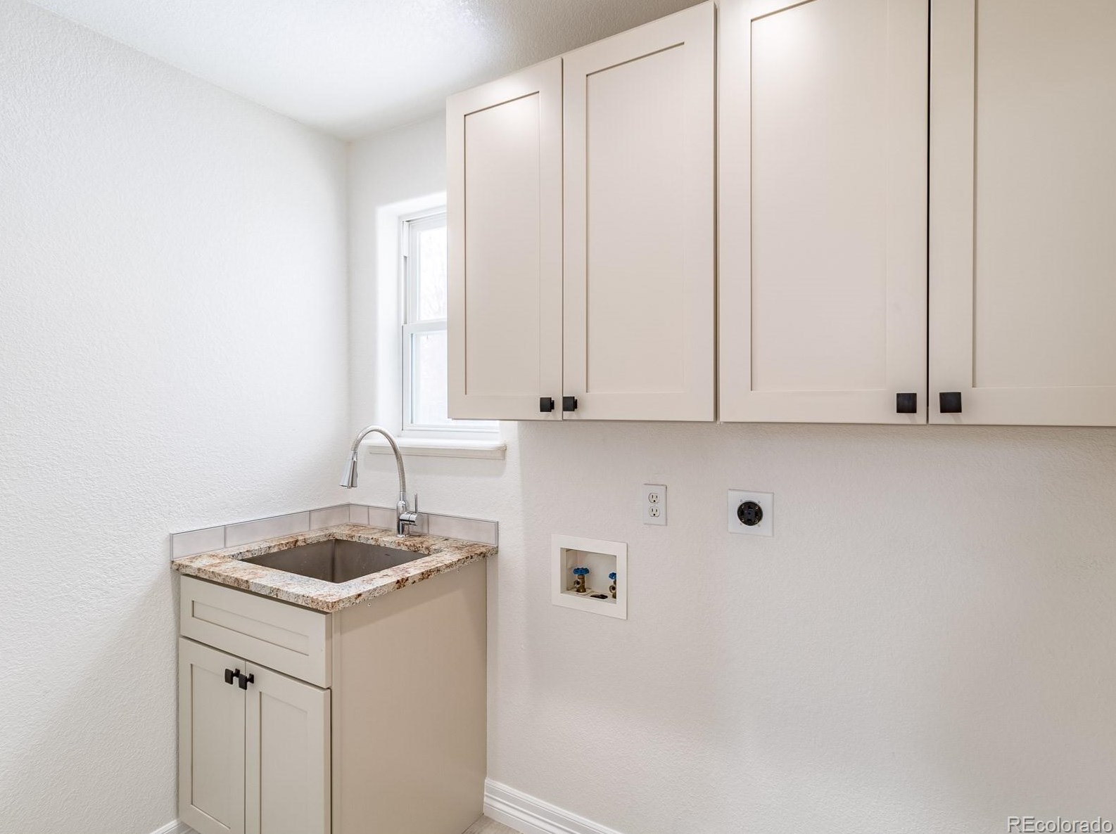 2315 Sandpiper Dr, Lafayette CO  80026-3150 exterior