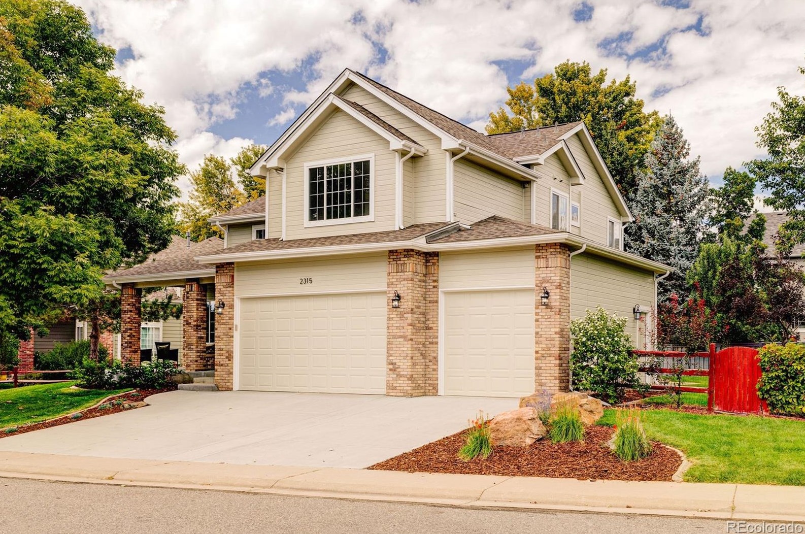 2315 Sandpiper Dr, Lafayette CO  80026-3150 exterior