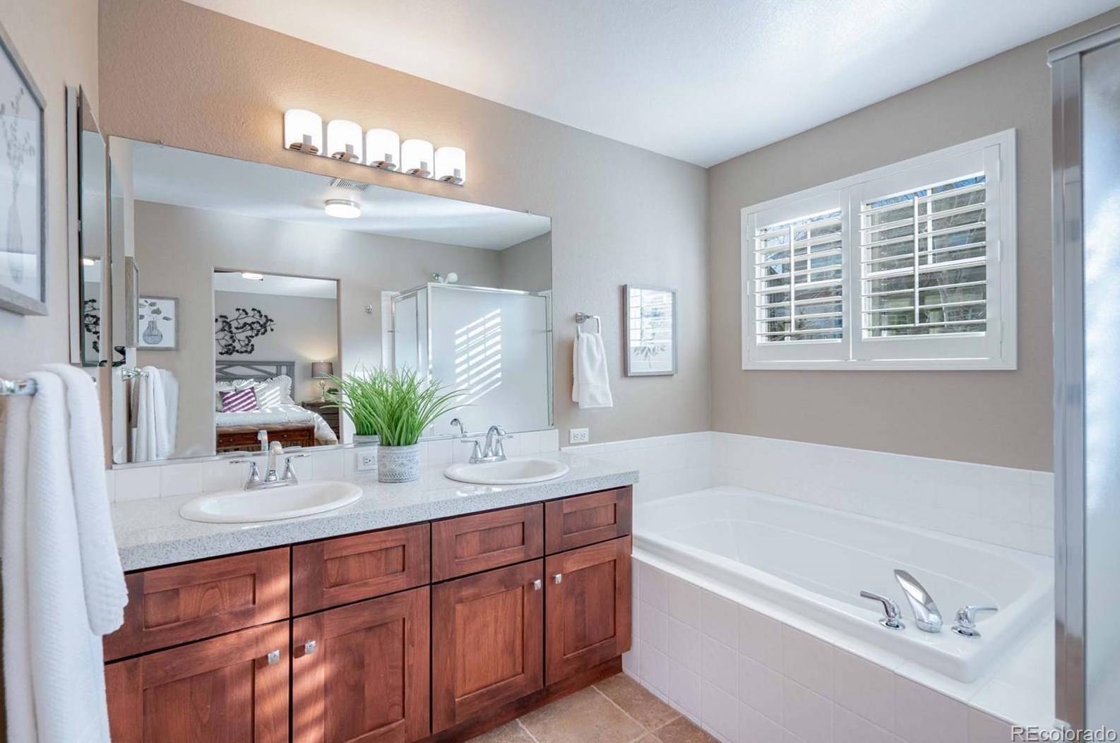 5373 Parfet St, Arvada CO  80002-4948 exterior