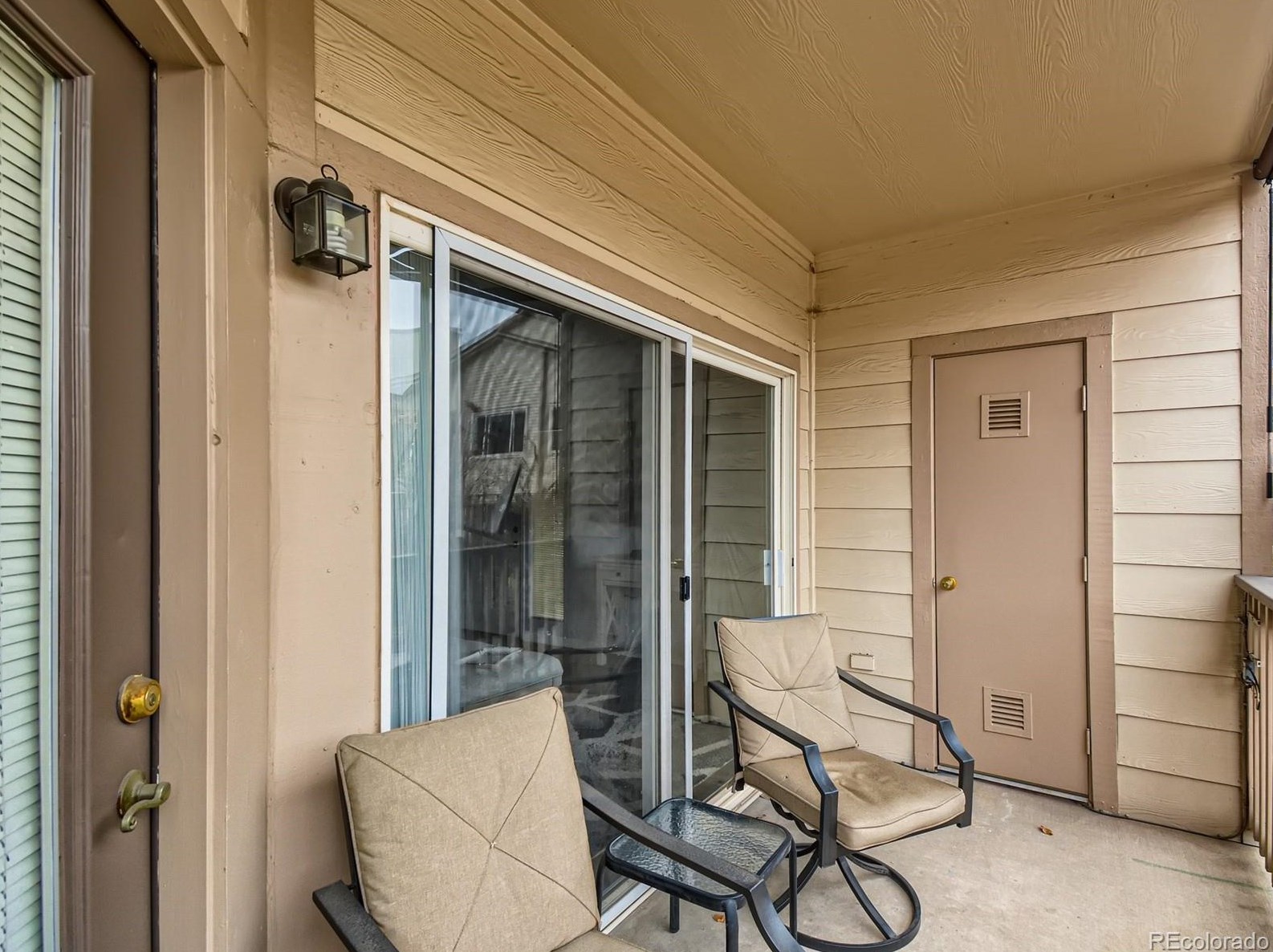 8745 Berry Ave, Littleton CO 80123-0724 exterior