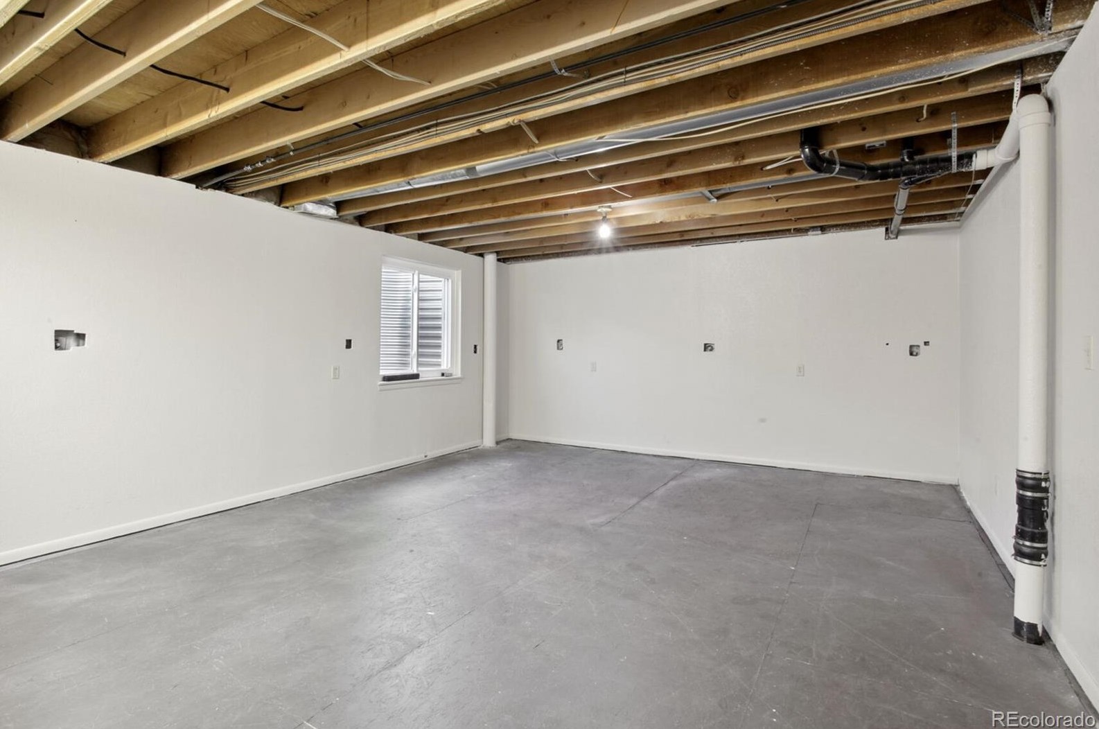 5553 Yank Ct, Littleton CO 80127-2185 exterior