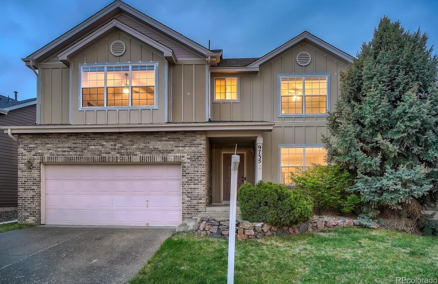 9735 Bucknell Way, Littleton CO  80129-4391 exterior