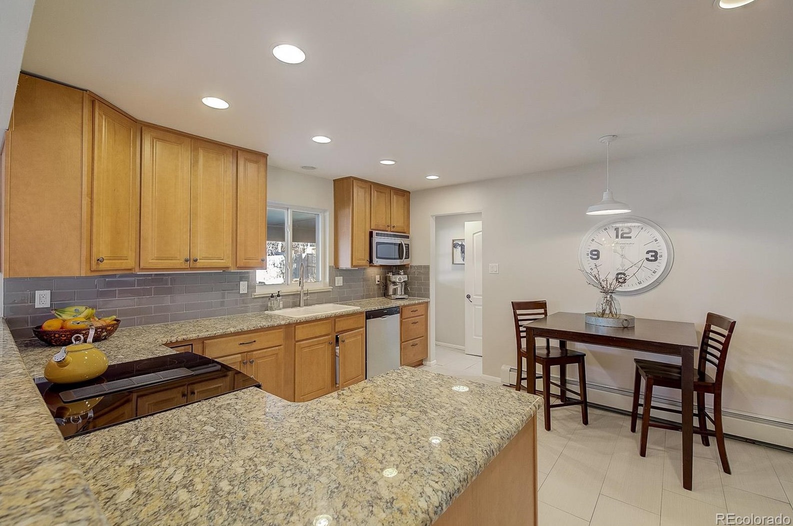 5900 Race St, Littleton CO 80121-2652 exterior