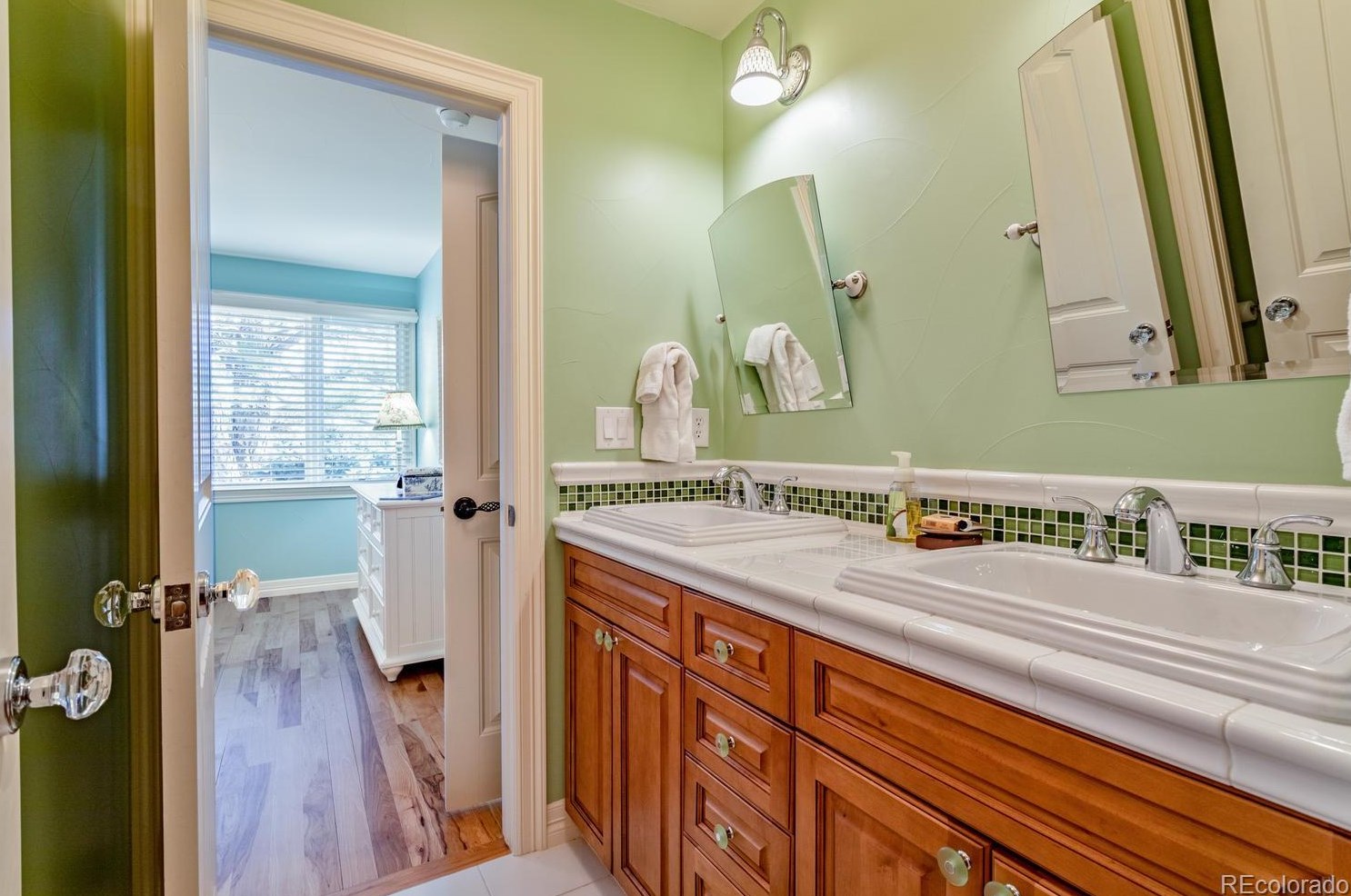 41 Fairway Ln, Littleton CO 80123-6648 exterior