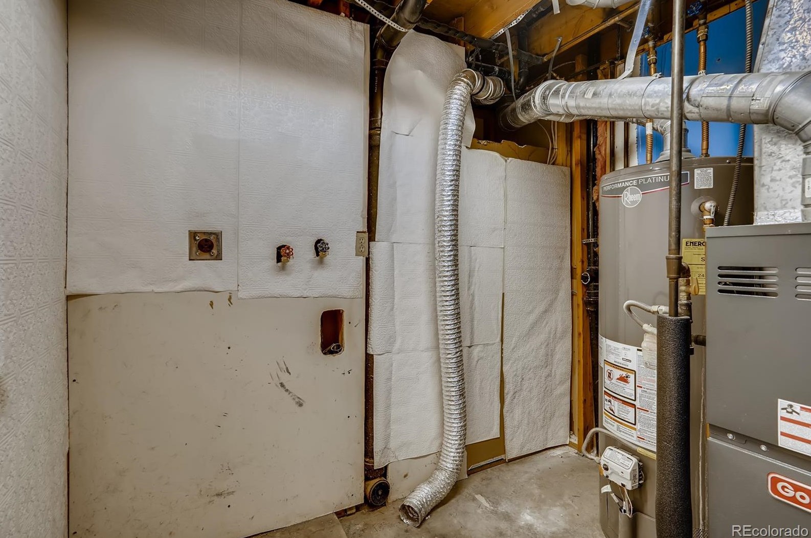 7161 Van Gordon St, Arvada CO  80004-1266 exterior