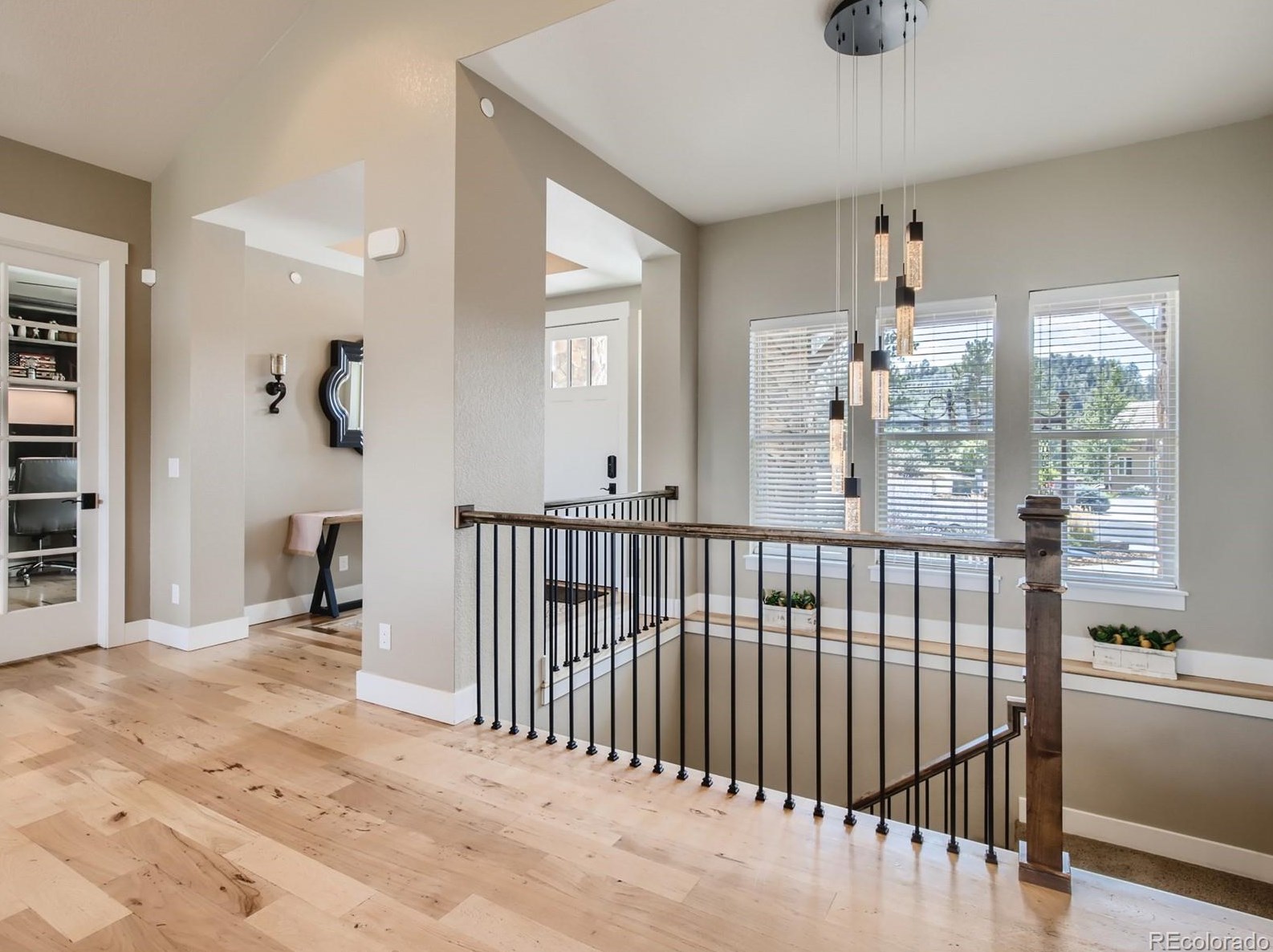 1659 Avenida Del Sol, Castle Rock CO 80104-7672 exterior