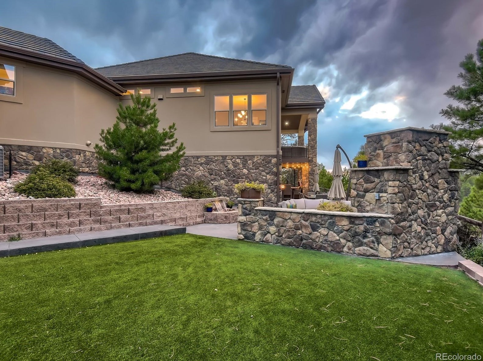 1659 Avenida Del Sol, Castle Rock CO 80104-7672 exterior