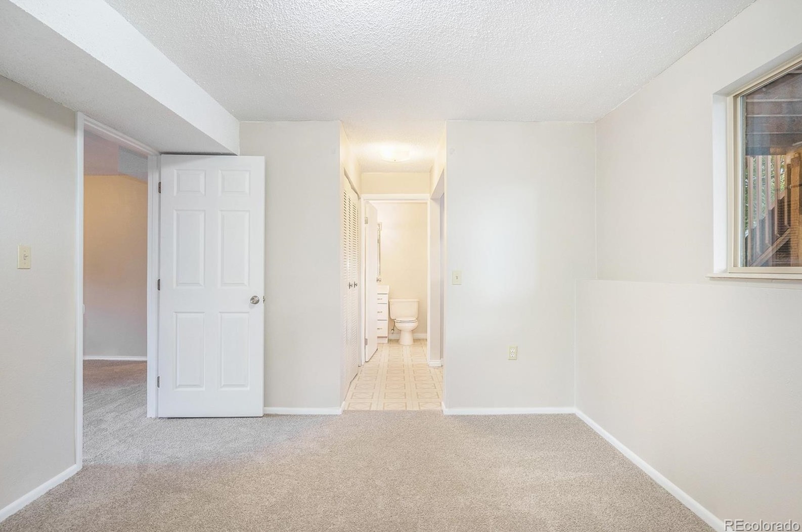 1303 Acacia Dr, Colorado Springs CO 80907-4800 exterior