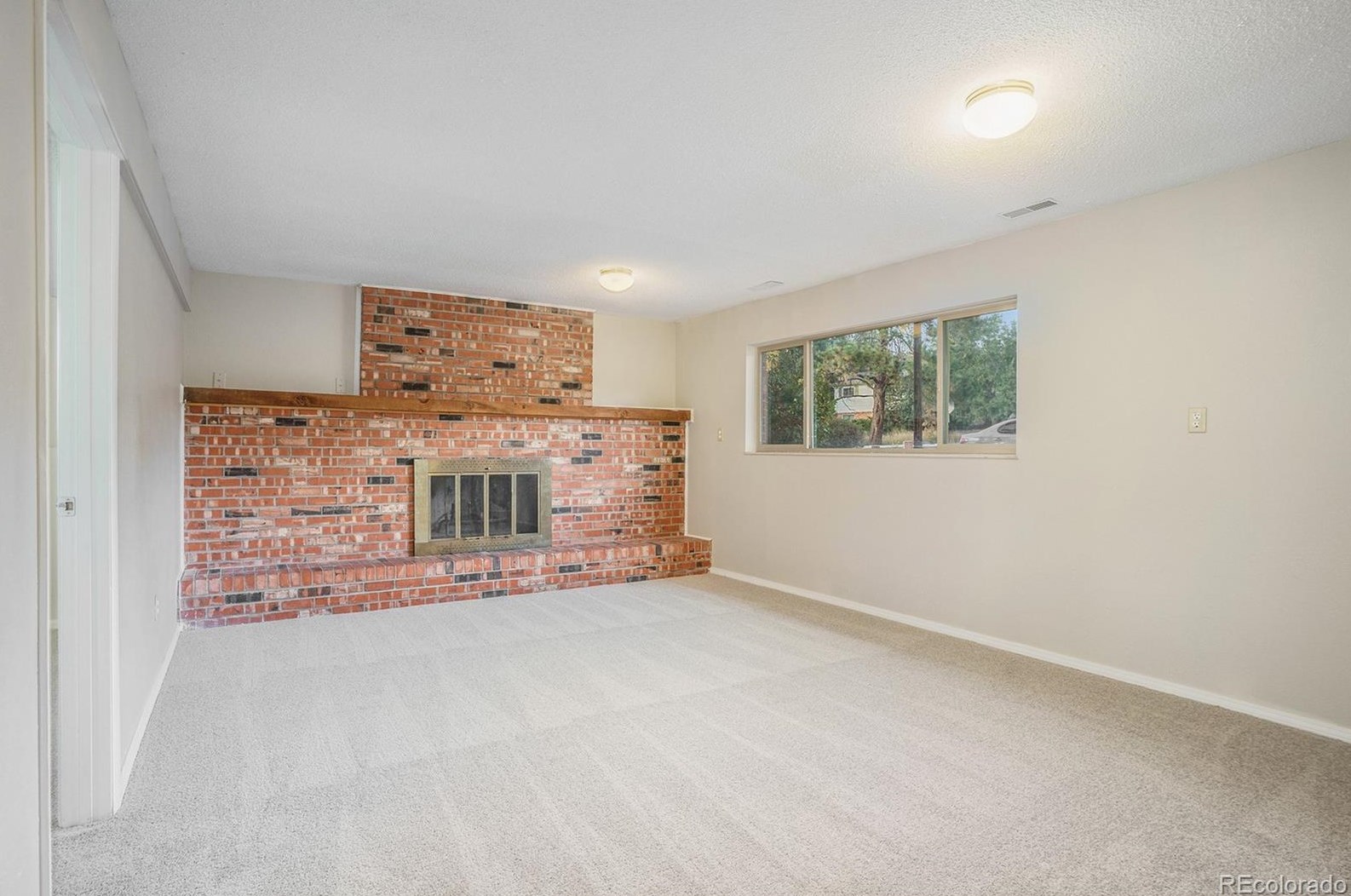 1303 Acacia Dr, Colorado Springs CO 80907-4800 exterior