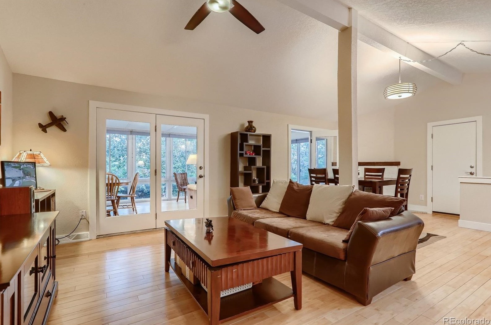 1245 Hinsdale Dr, Littleton CO 80120-4160 exterior