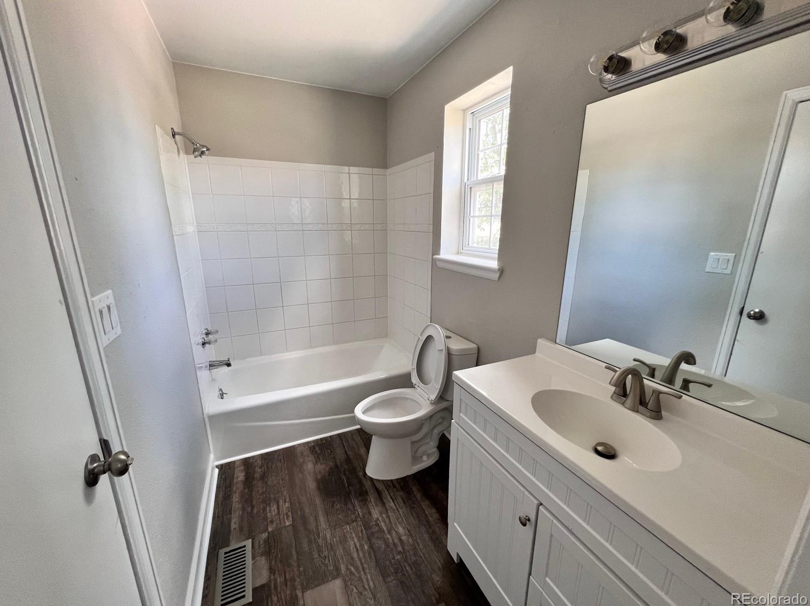 1100 Ridgeglen Way, Littleton CO 80126-2752 exterior