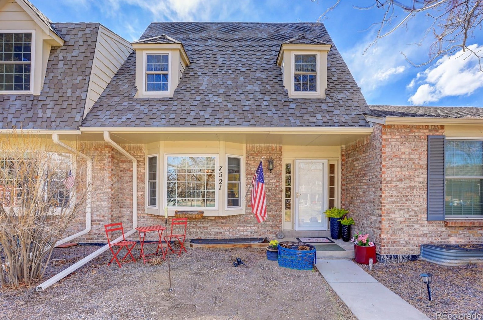 7521 Cove Cir, Littleton CO 80122-3360 exterior