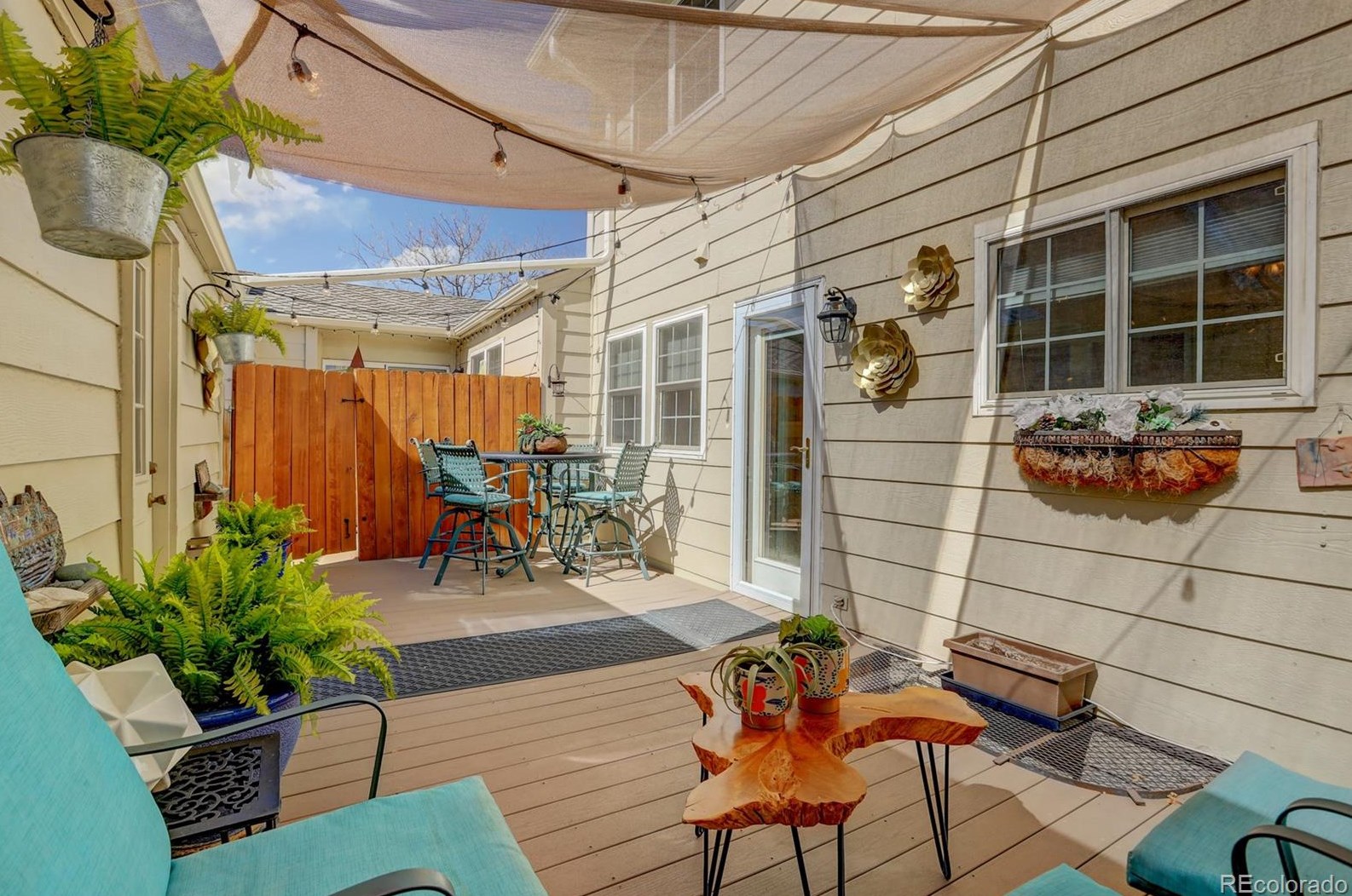 7521 Cove Cir, Littleton CO 80122-3360 exterior